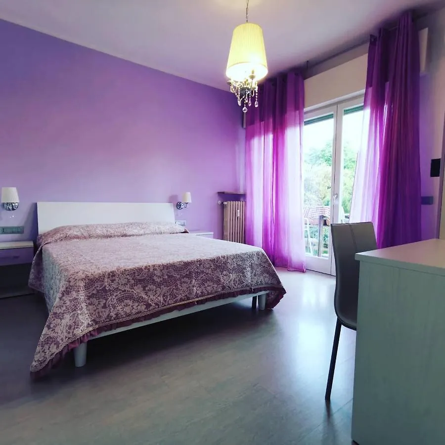 ** Guest house Ai Giardini Rooms -Vicino Ospedale Borgo Trento E Centro Storico Verona Italy