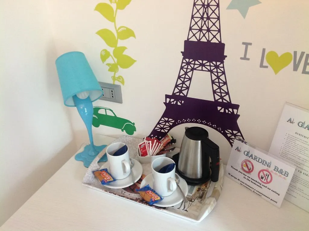 Ai Giardini Rooms -Vicino Ospedale Borgo Trento E Centro Storico ヴェローナ ゲストハウス